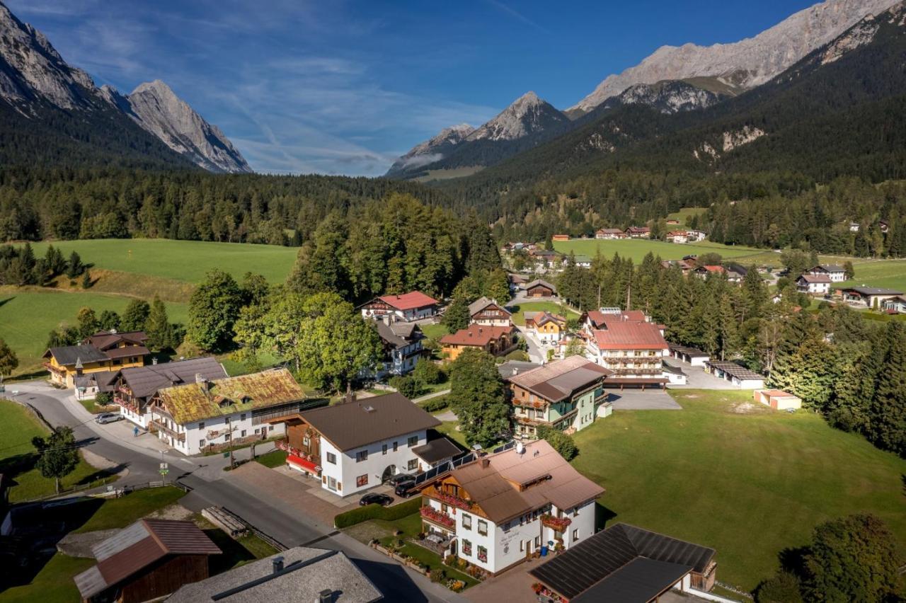 Gaestehaus Schoenberg Leutasch Eksteriør billede